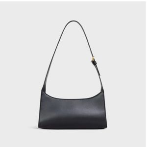 Design inspired c*e*l*i*n*e bag